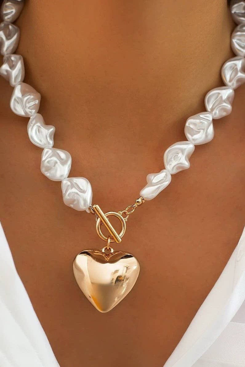 PEARL BEADED HEART CHARM TOGGLE NECKLACE | GOLD