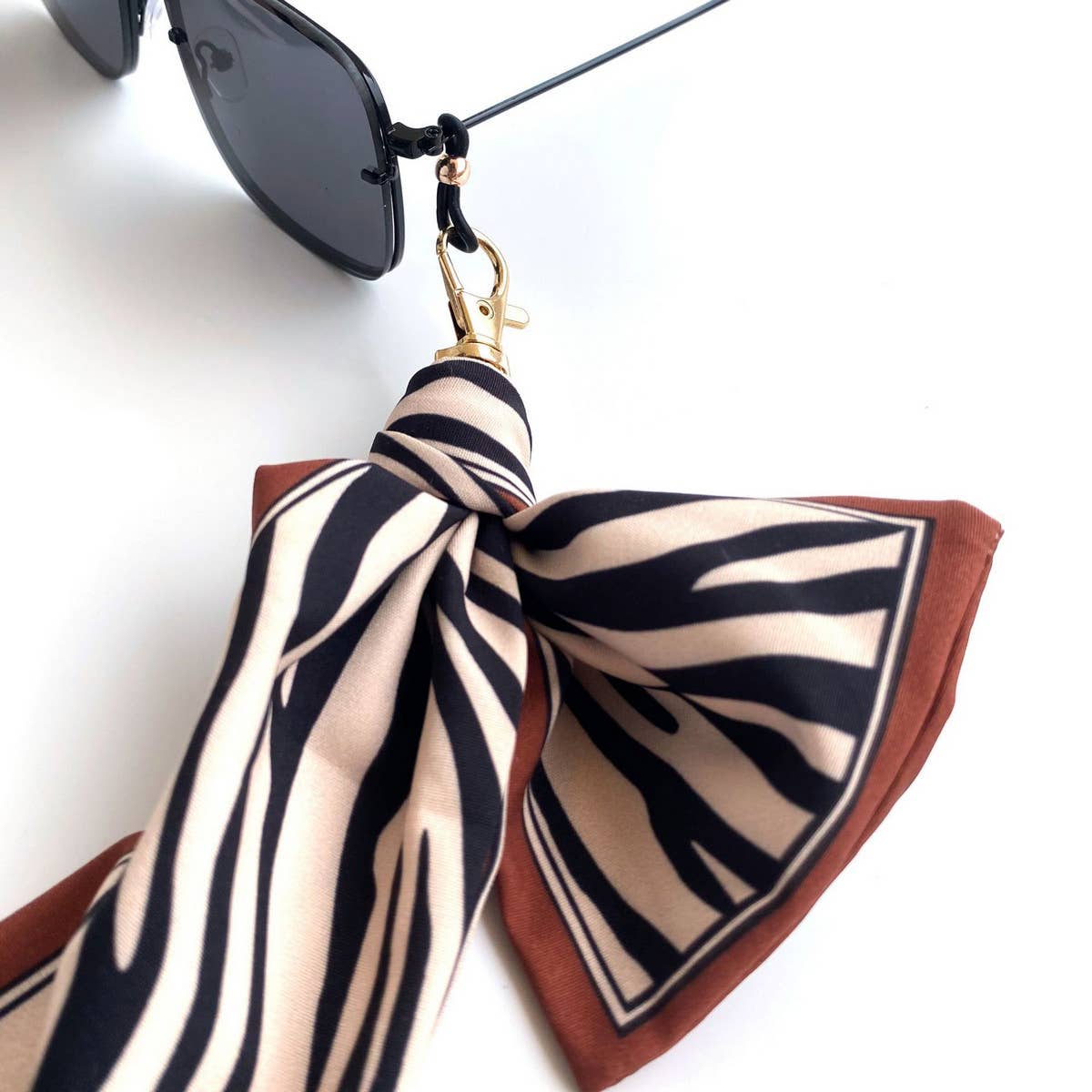 Chic Dual-Use Scarf Chain in Zebra