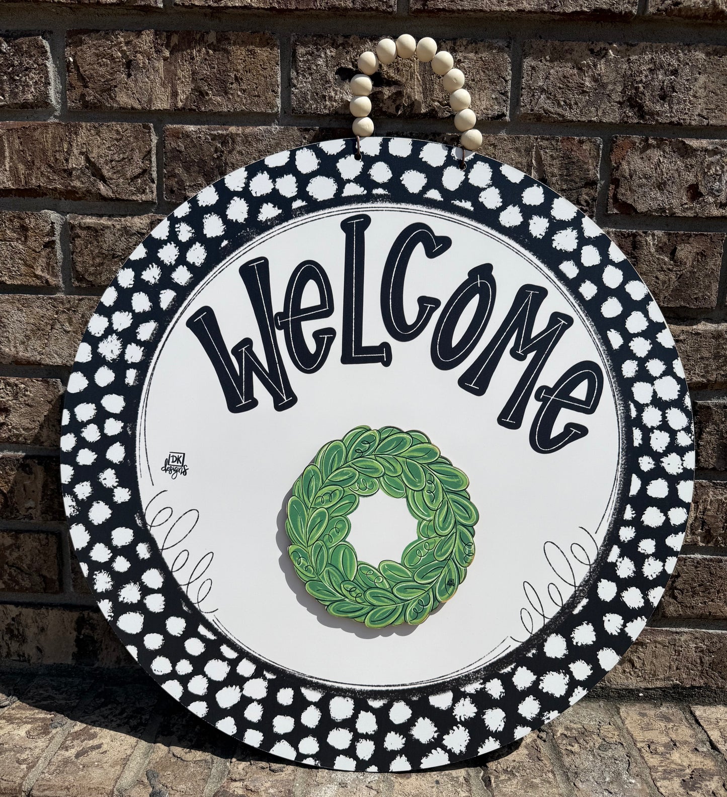 Black and White Dot "Welcome" w/ Mini Wreath