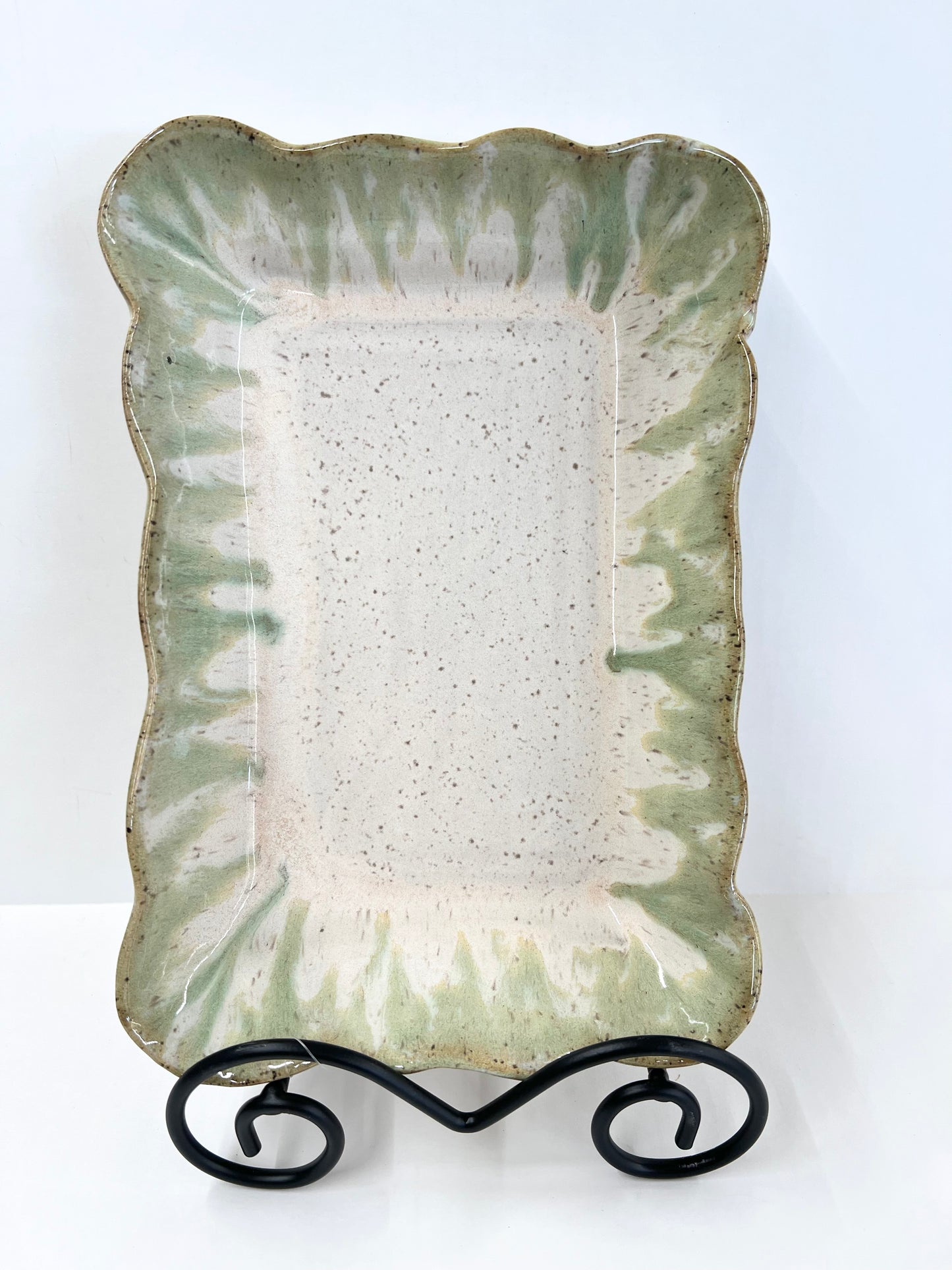 Waved Rectangle Baker in Matcha Latte