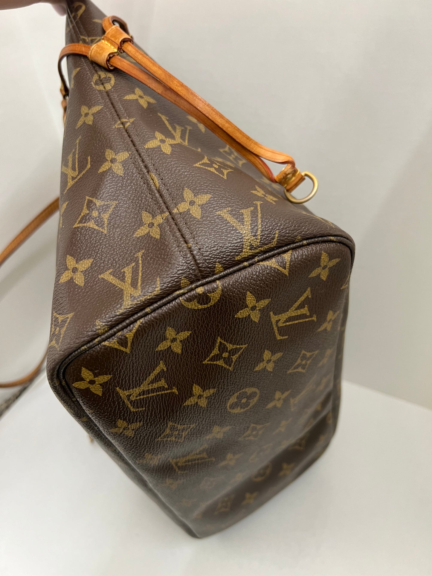 Pre-loved Louis Vuitton Monogram Neverfull MM