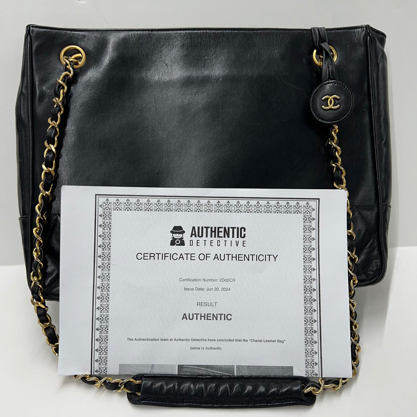 Pre-Loved Chanel Shoulder Tote in Black with COA