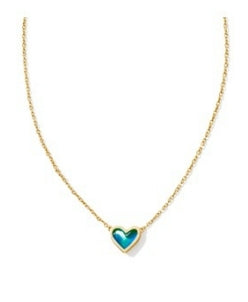 FRAMED ARI HEART SHORT PENDANT
