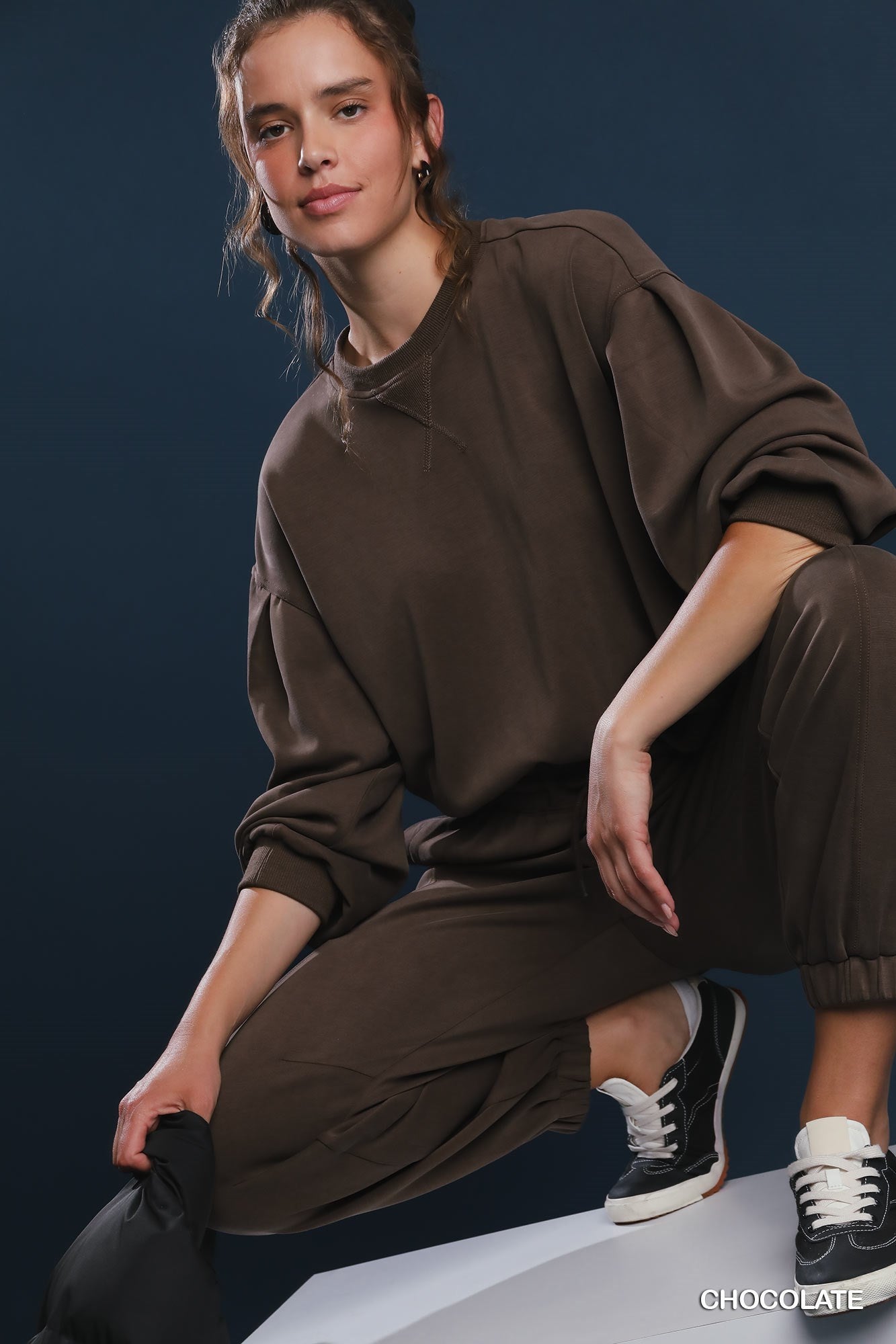 Long Sleeve Crew Neck Top in Chocolate