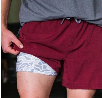 Athletic Shorts in Maroon