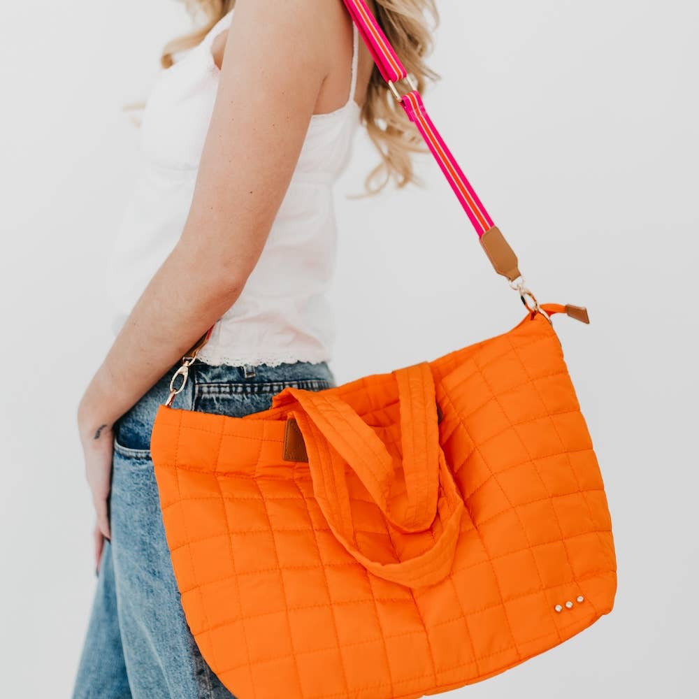 Day Dreamer Quilted Tote Bag: Hot Pink