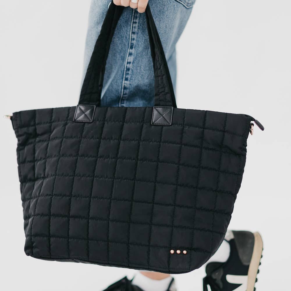 Day Dreamer Quilted Tote Bag: Hot Pink