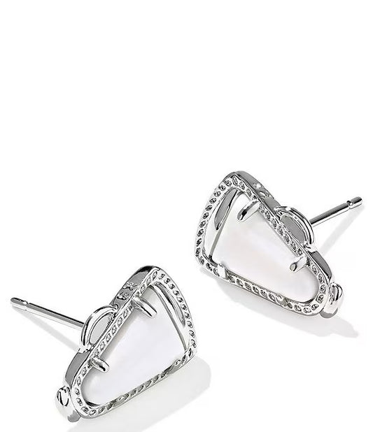 Cheer Stud Earring Silver Mother Of Pearl