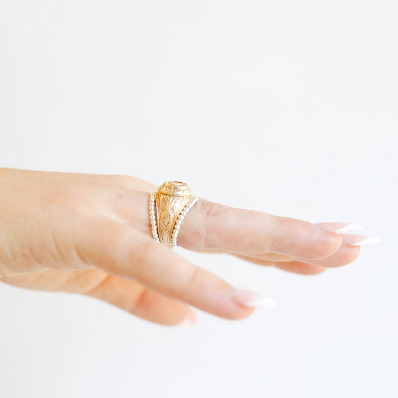 Lexi Beaded Band in Silver: 7/8