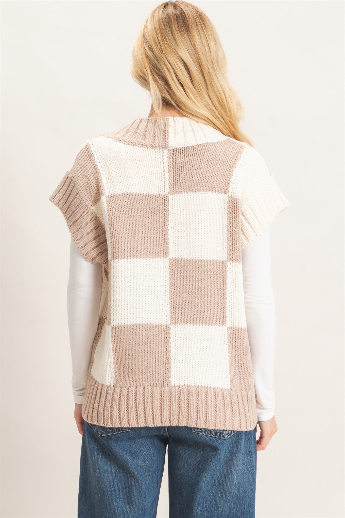 Ribbed V-neck Checkered Sweater Vest
