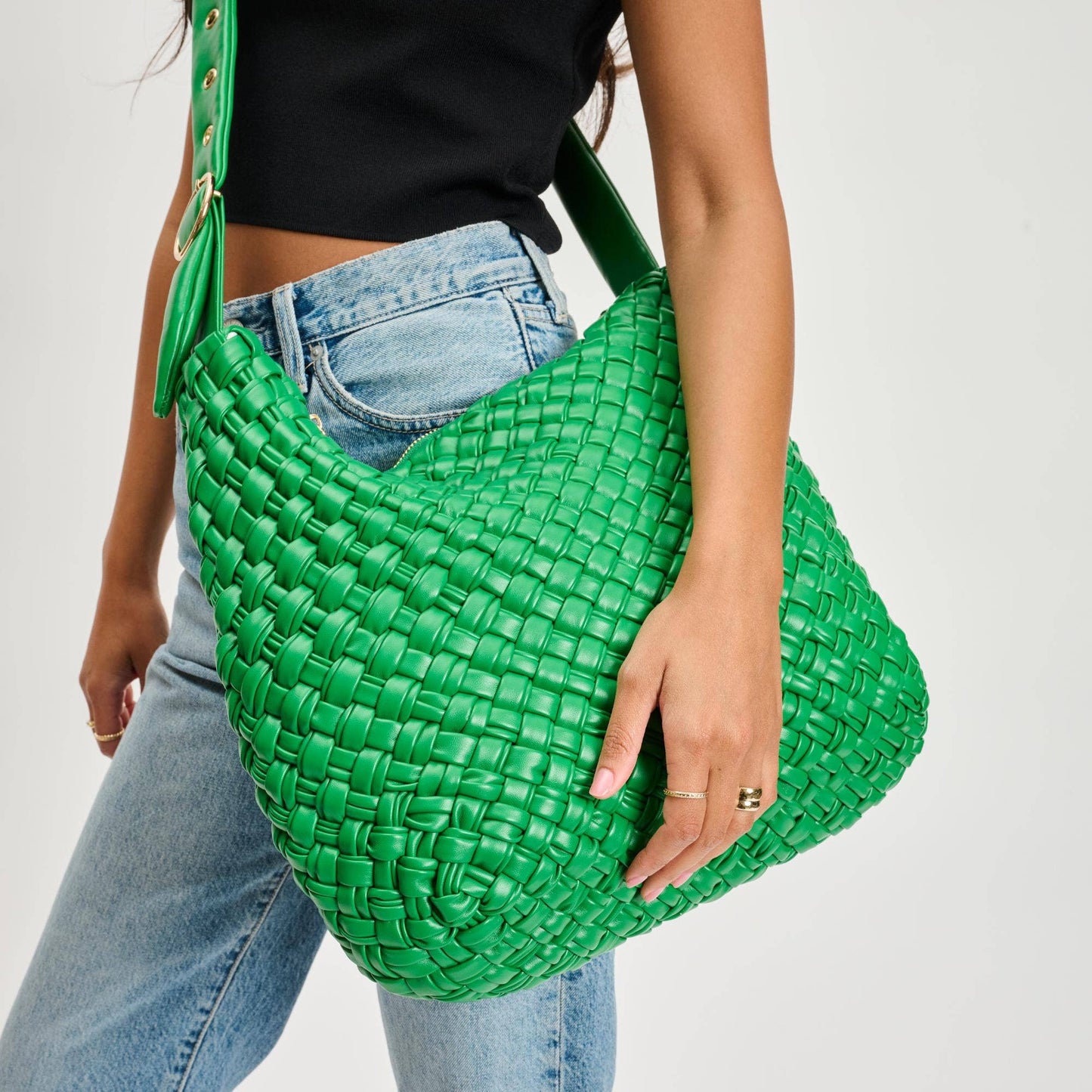 Classica Woven Crossbody: Oatmilk