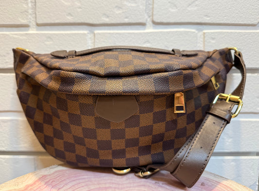 Crossbody Belt Bag Brown
