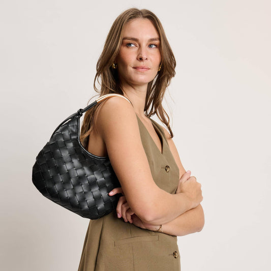Lucia Hobo: Black