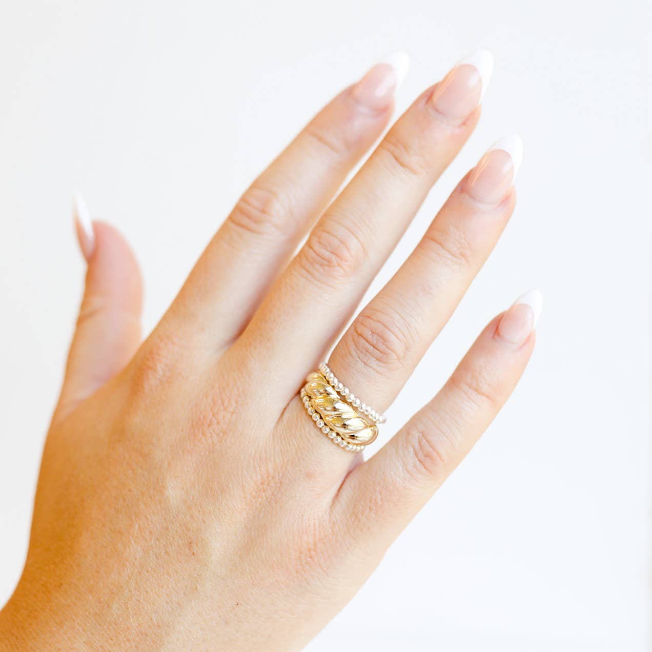 Lexi Beaded Band in Silver: 7/8