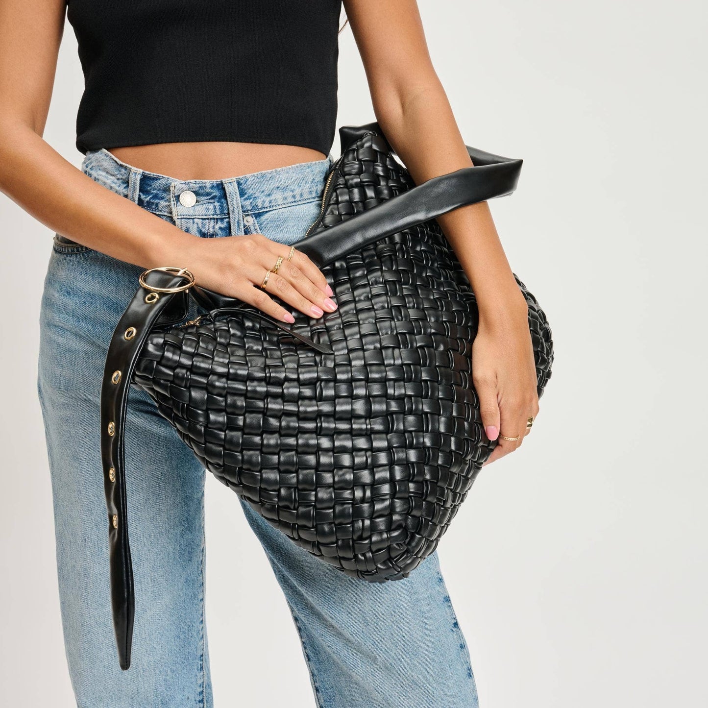 Classica Woven Crossbody: Oatmilk