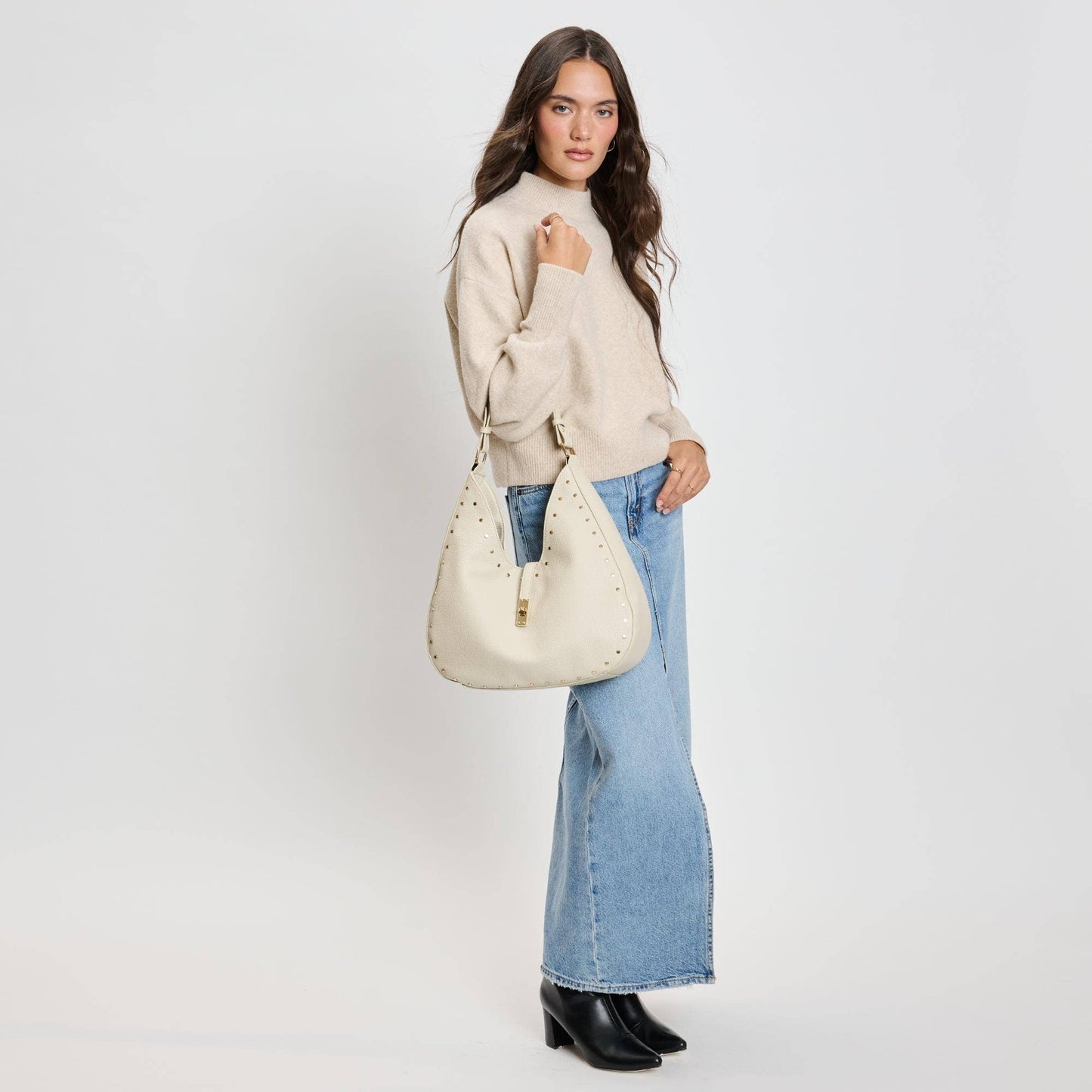 Olivia Hobo: Black