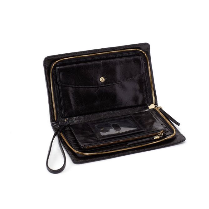 Evolve Wristlet in Black