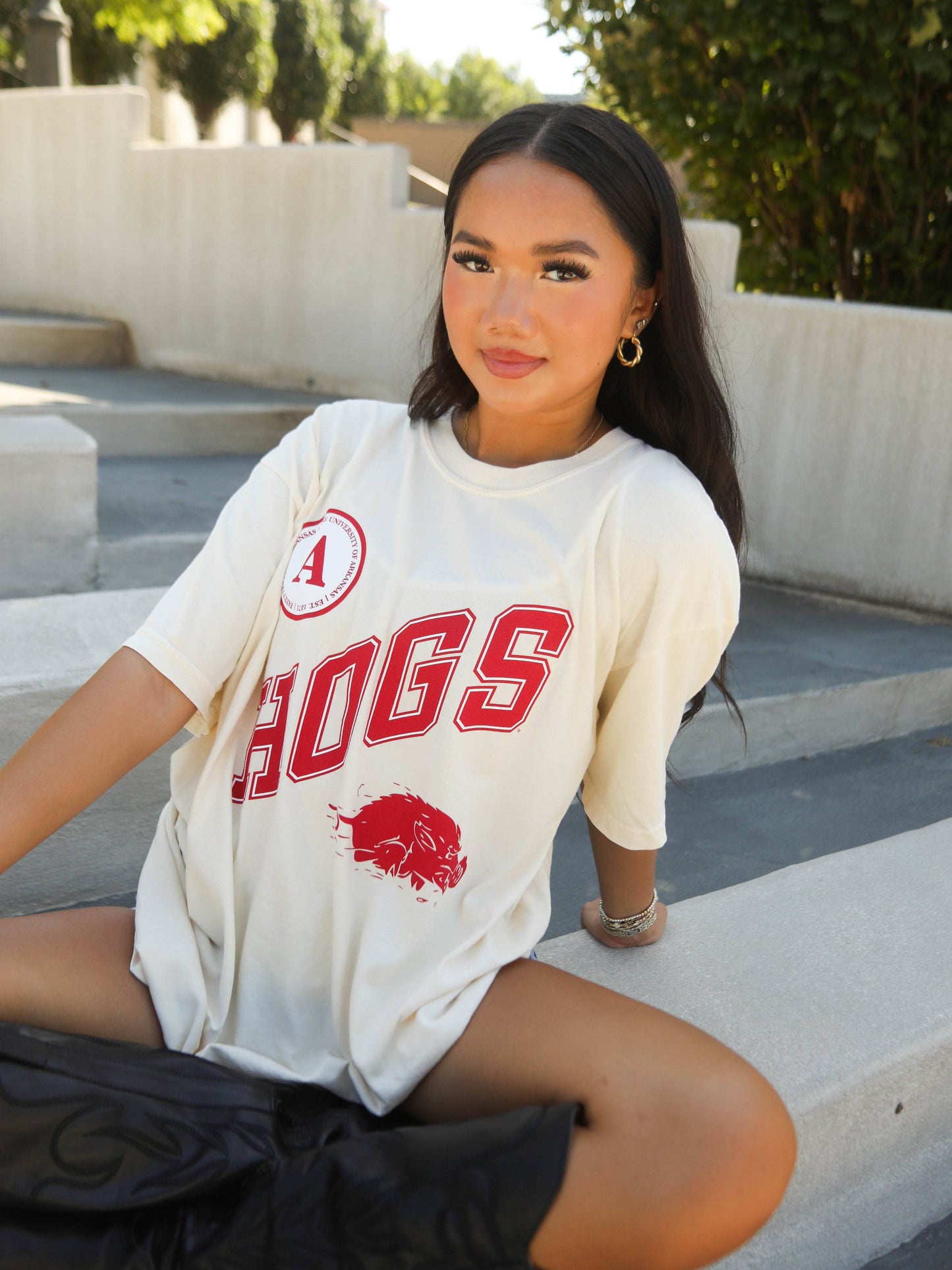 HOGS BADGE TEE