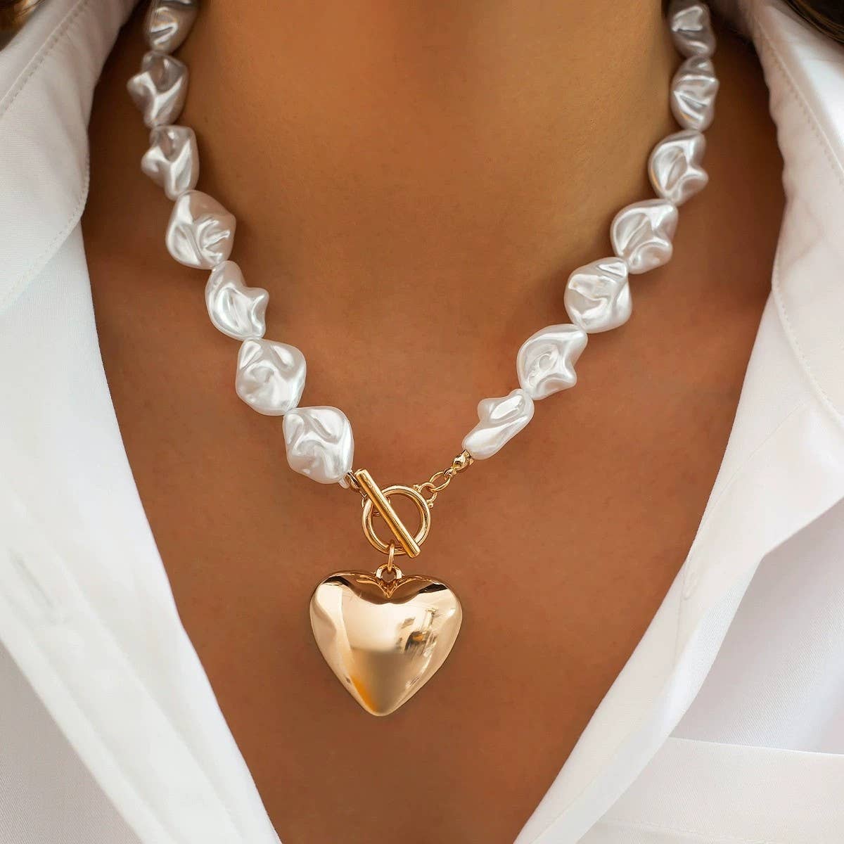 PEARL BEADED HEART CHARM TOGGLE NECKLACE | GOLD
