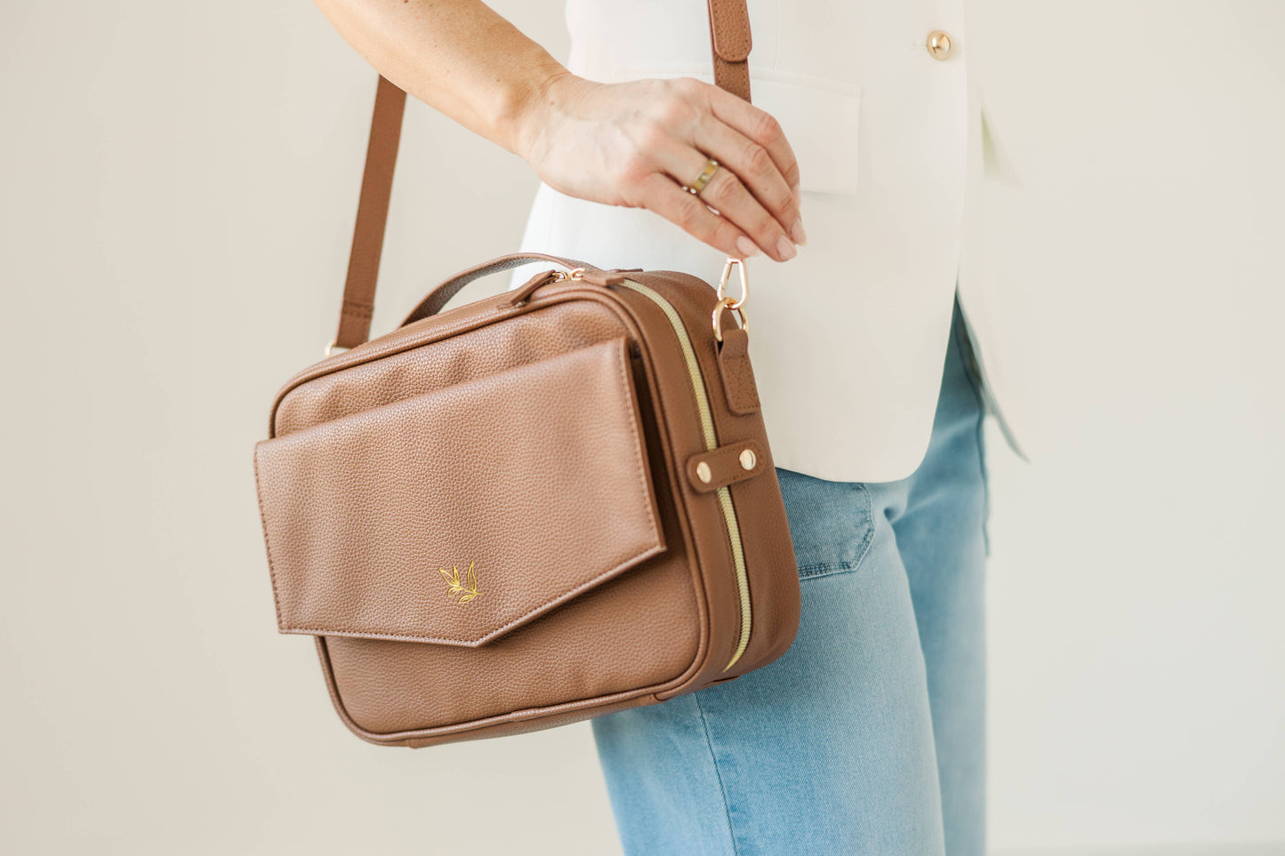 Bible Bag Crossbody in Mocha