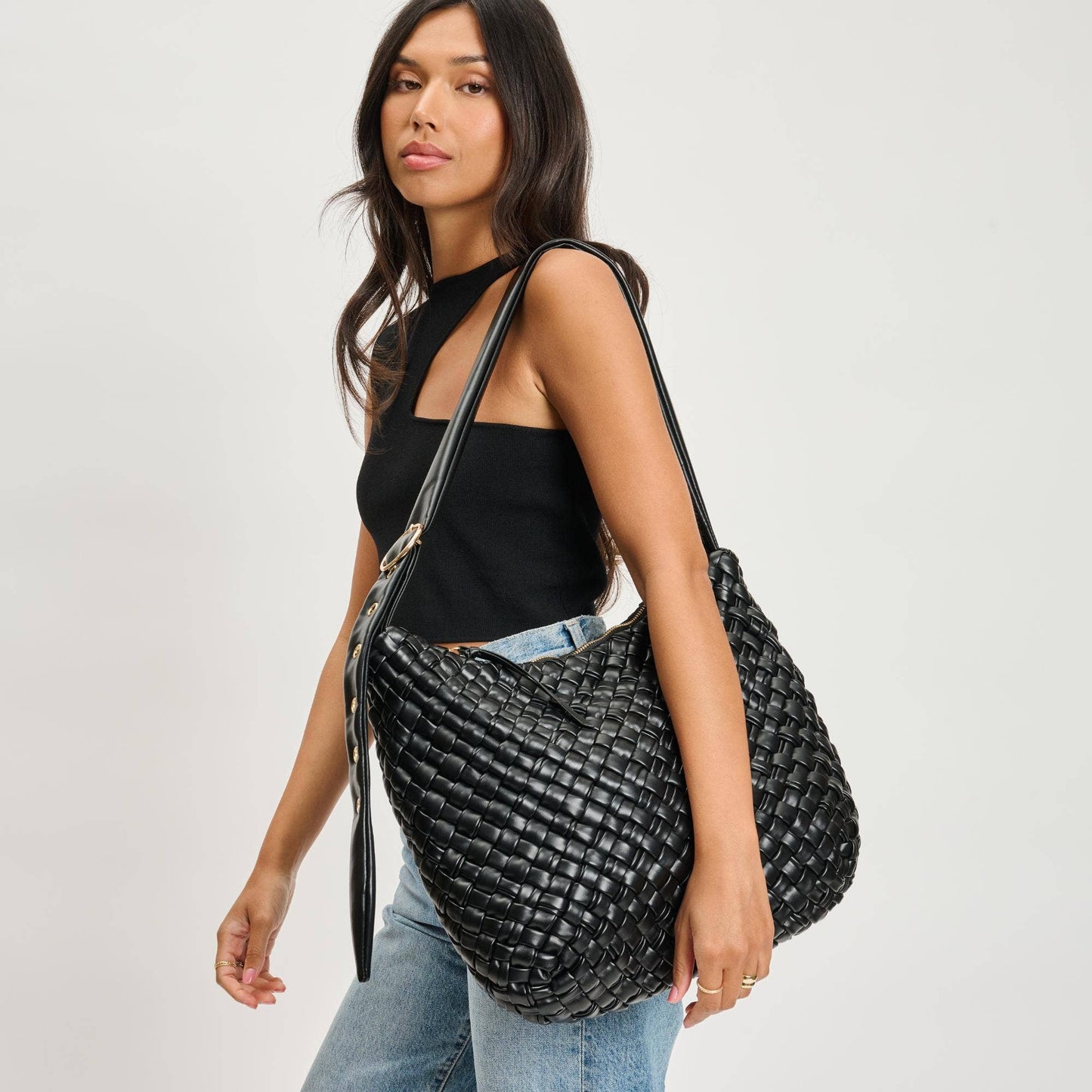 Classica Woven Crossbody: Oatmilk