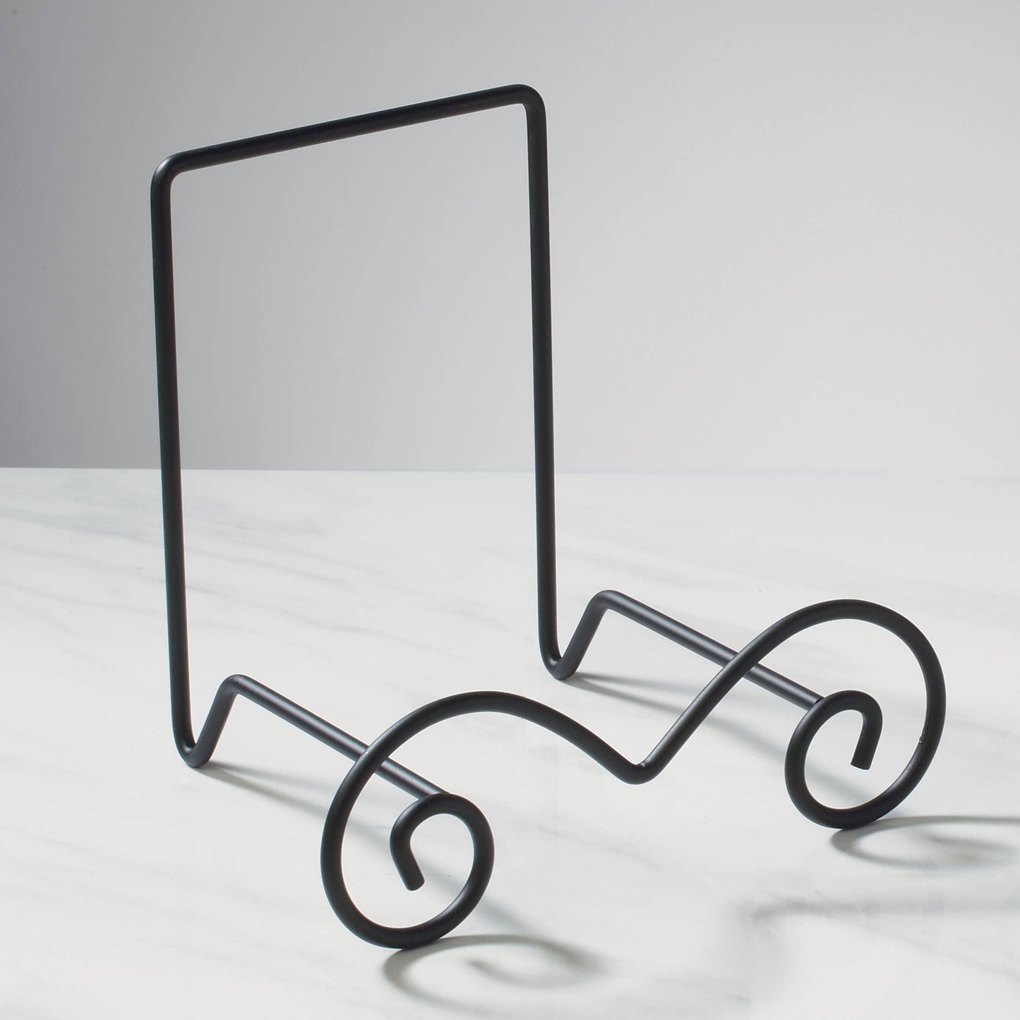 Large Stratford Metal Bowl Easels: Gold