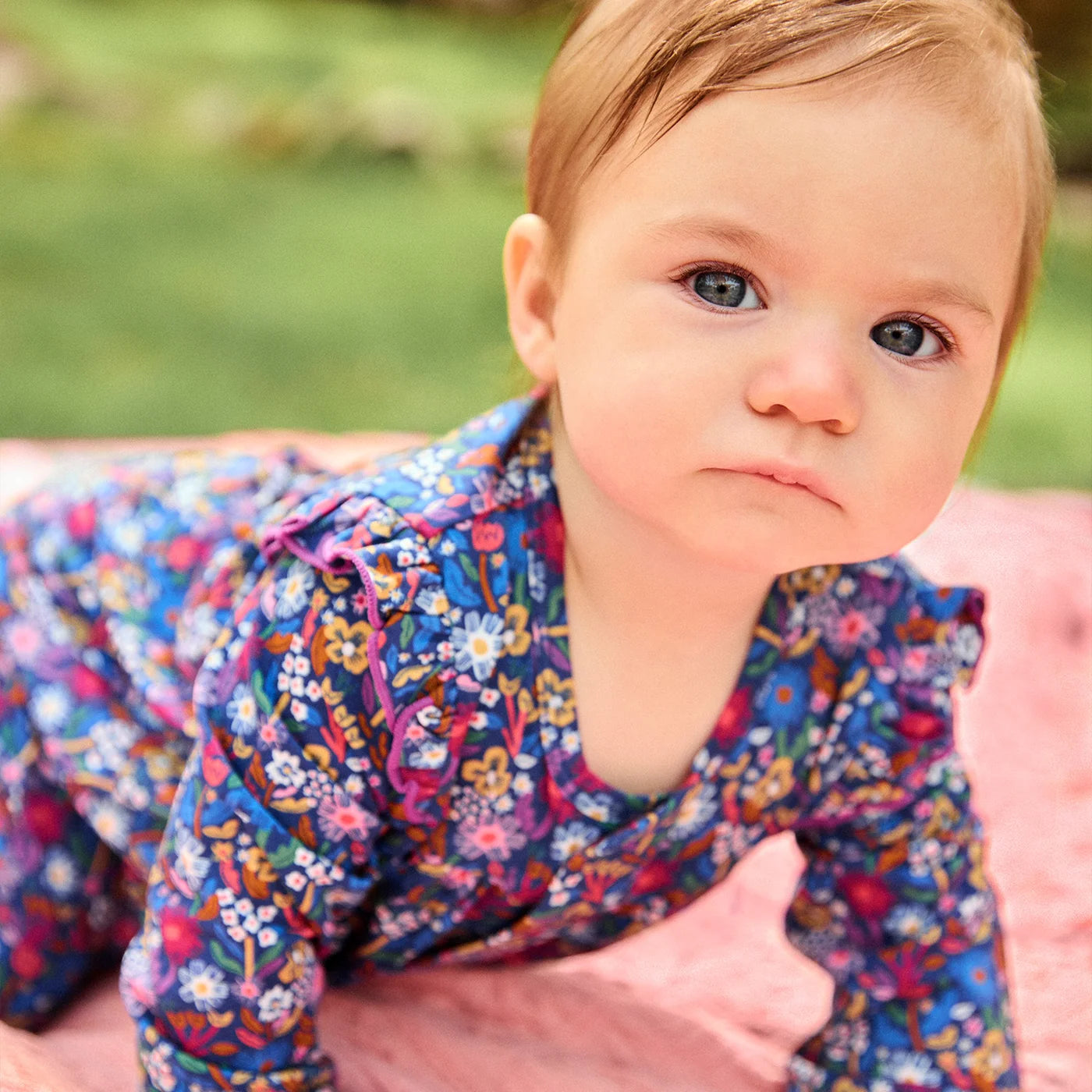 Magnetic Romper Astrid Flutter