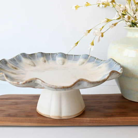 Freeform Cake Stand in Blue Willow