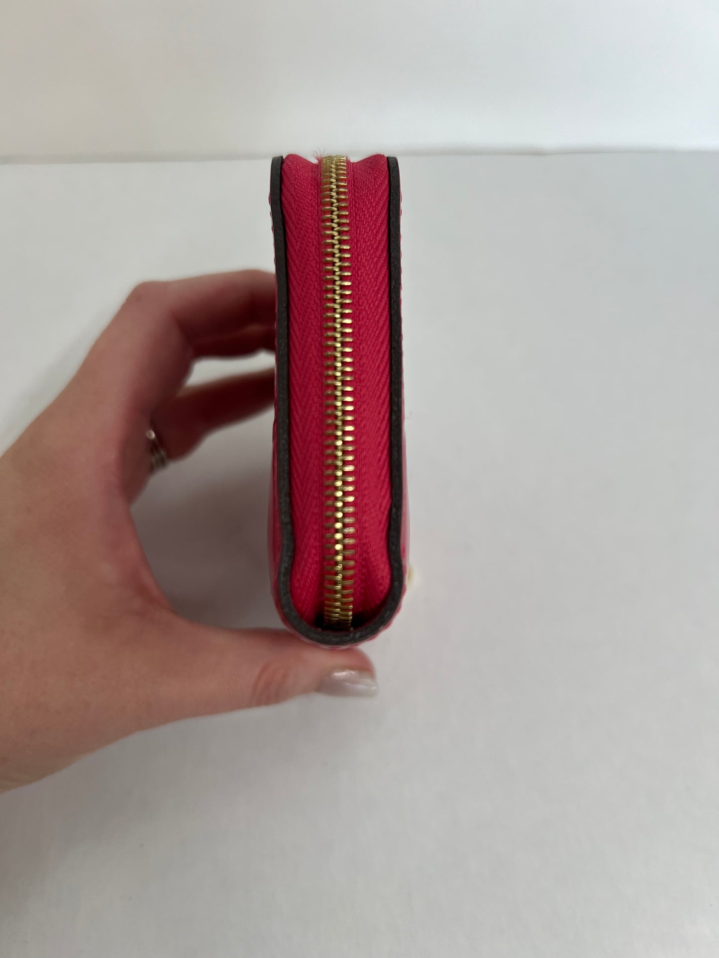 Pre-Loved Louis Vuitton Pink Vernis Zippy Coin Wallet