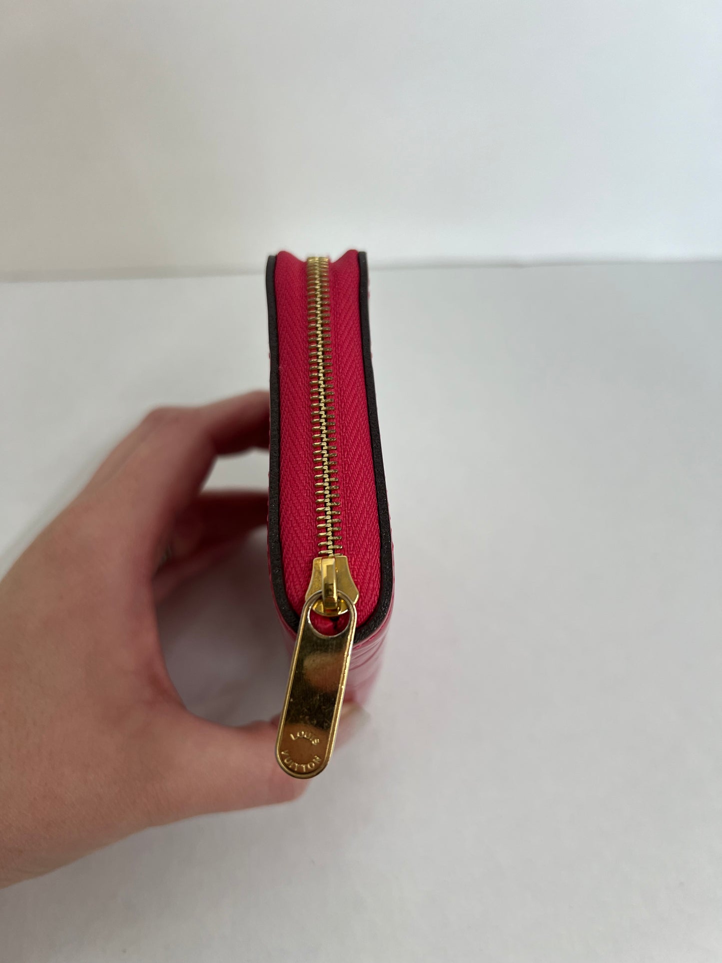 Pre-Loved Louis Vuitton Pink Vernis Zippy Coin Wallet