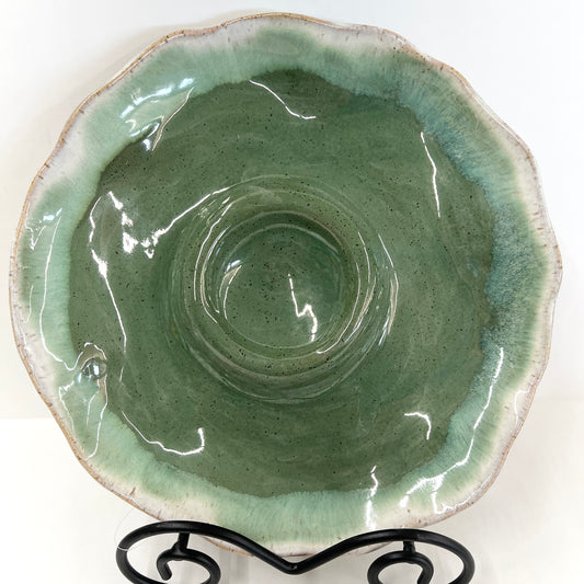 Small Hors d'oeuvre Dish in Matcha Leaf