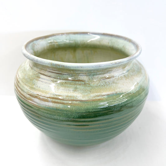 Rimmed Planter in Matcha Leaf