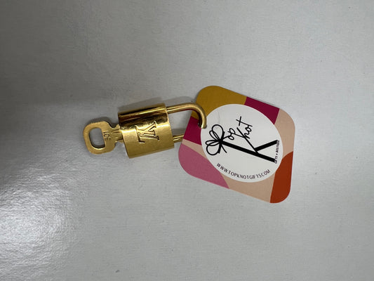 Pre-Loved Louis Vuitton Lock & Key 301
