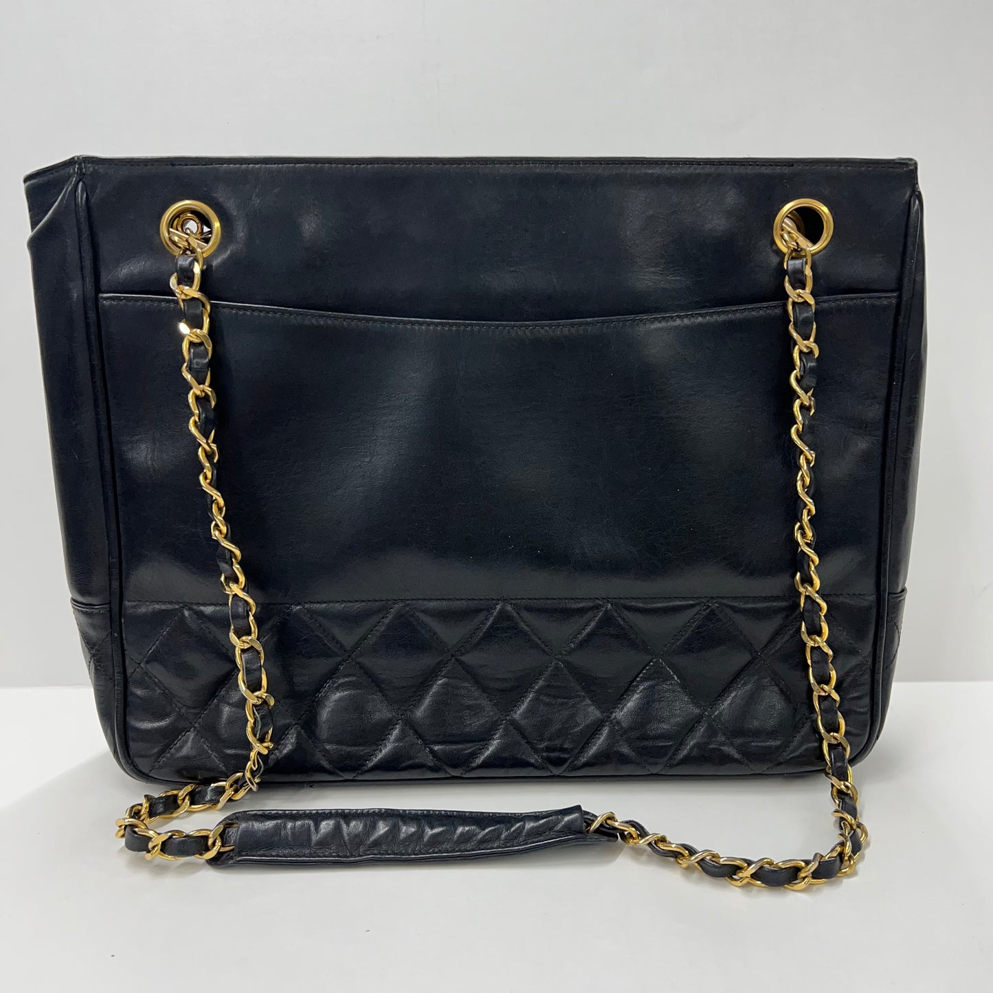 Pre-Loved Chanel Shoulder Tote in Black with COA