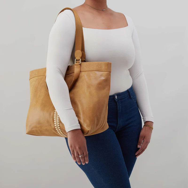 Romy Max Tote in Whiskey