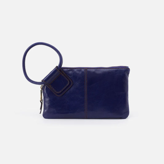 Sable Wristlet in Winter Violet