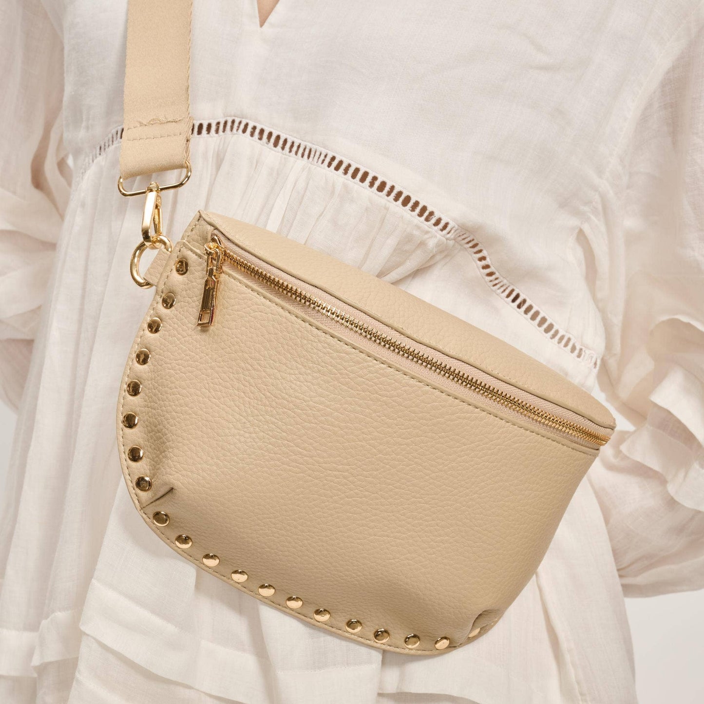 Gizelle Belt Bag: Black