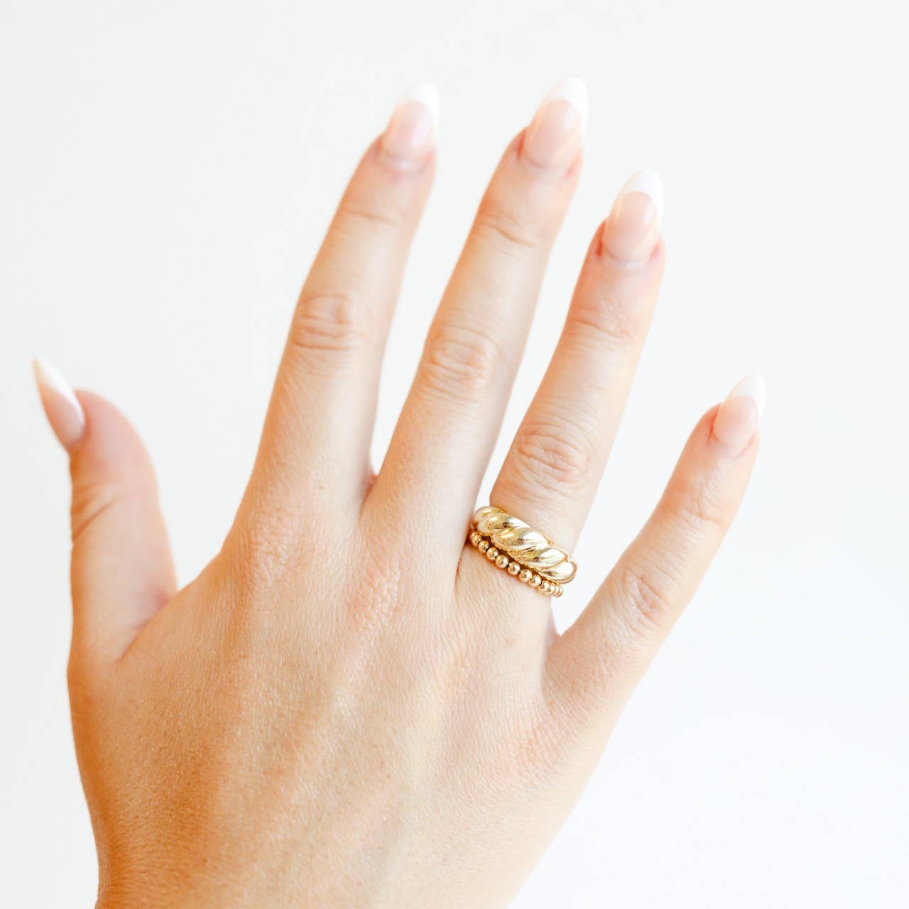 Ella Beaded Band Ring in Gold: 5/6