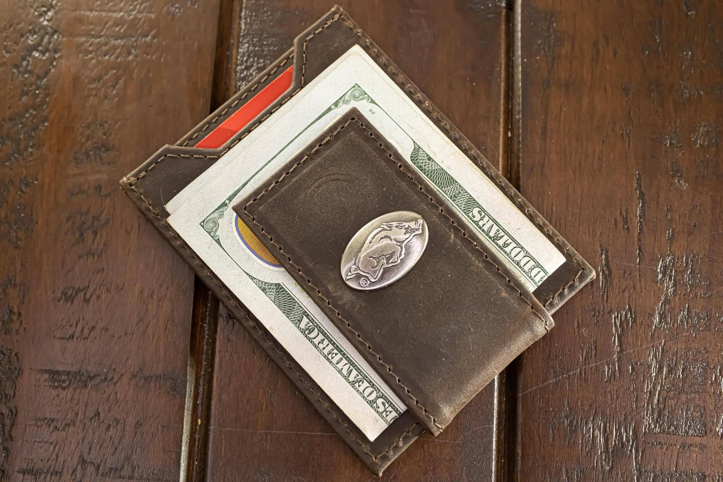 Arkansas Razorbacks Magnetic Front Pocket Leather Wallet.