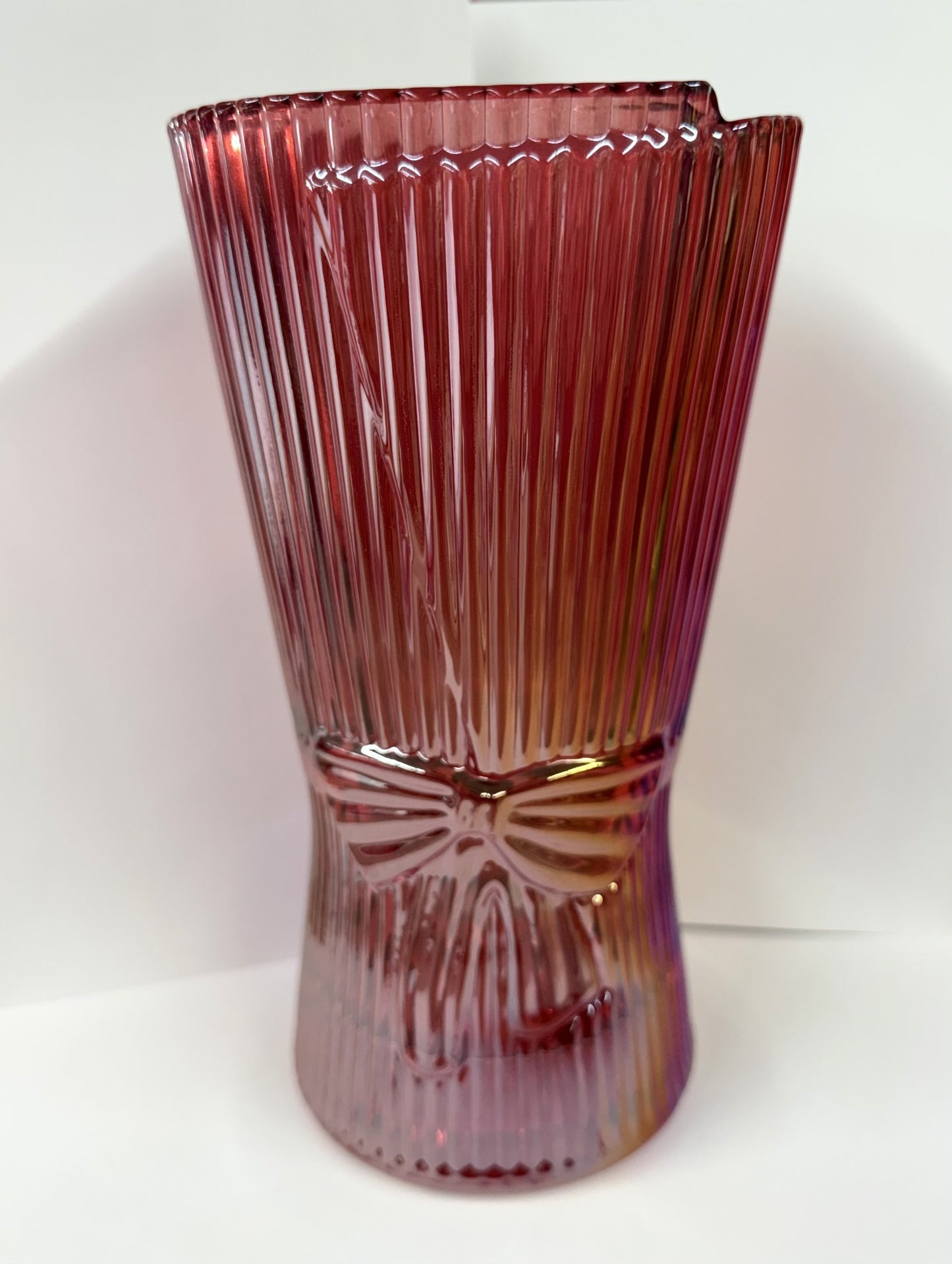 Ribbed Pearlized Vase