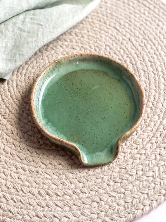 Round Spoon Rest in Matcha Leaf
