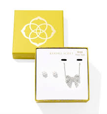 Krista Bow & Ashton Gift Set in Silver White Mix