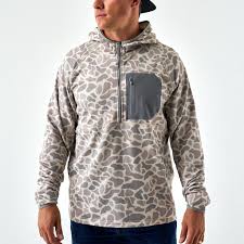 Blaze Tech Quarter Zip Classic Deer Camo