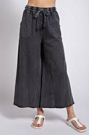 Wide Leg Knit Pants in Black