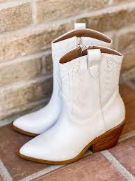 Winter White Rowdy Boots